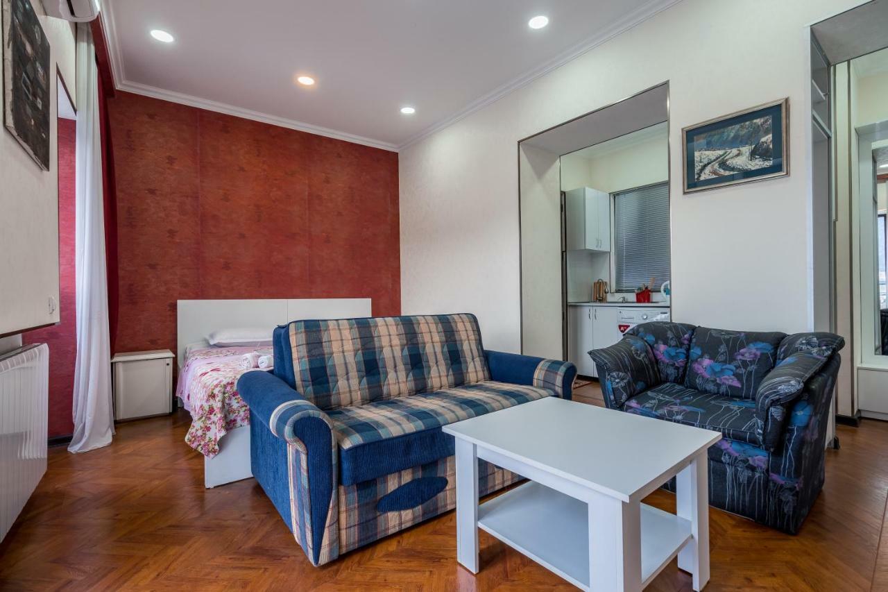 Apartment Near Metekhi Cathedral