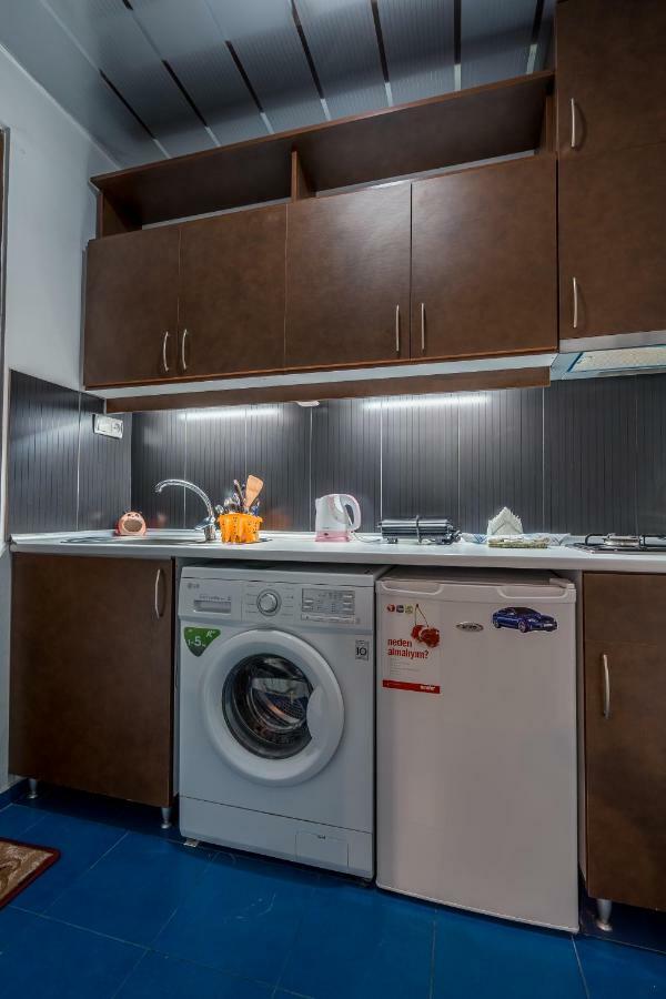 Apartment Near Metekhi Cathedral