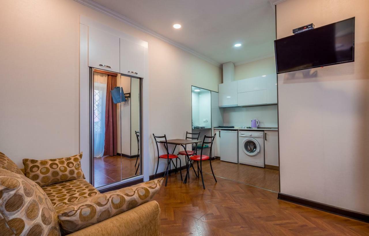 Apartment Near Metekhi Cathedral *
